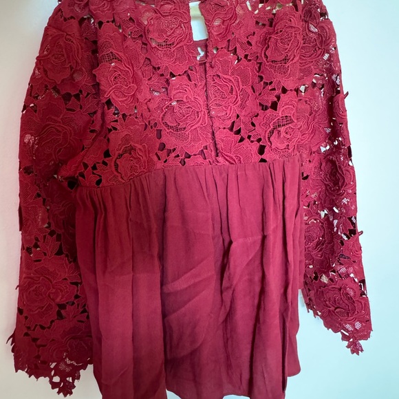 Top - Picture 2 of 2